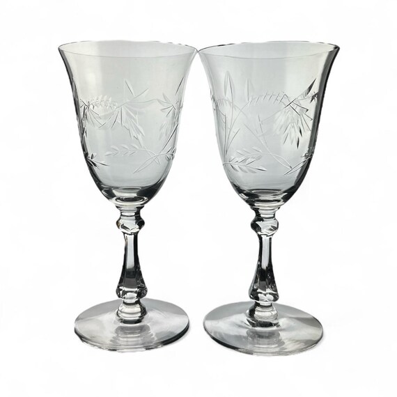 Vintage Etched Wine Glass Set of 2 - Etsy