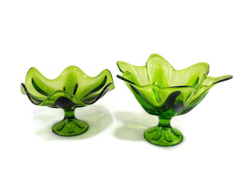 11 Inch Viking Epic Six Petal Lime Green Crimped Compote Footed Fruit Bowl