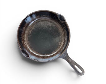 Vintage Wagner Ware Cast Iron 9” Skillet “AS FOUND”