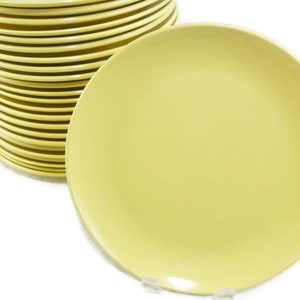 Vintage Watertown Lifetime Ware * Set of 8 Dinner Plates * Melamine * Yellow