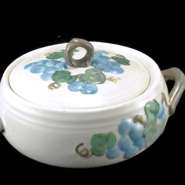 Vintage Metlox Poppytrail Casserole with Lid * Sculptured Blue Grapes * California Pottery * Covered Vegetable Dish