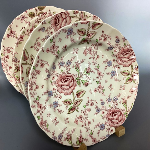 9-7/8” Vintage Johnson Brothers England “rose Chintz” Dinner Plate