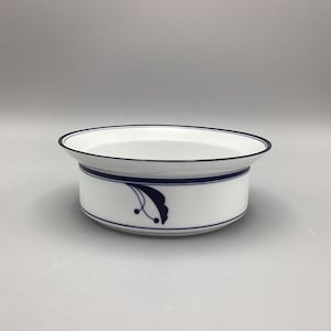6-3/4” Dansk Flora “Bayberry Blue”  Cereal Fruit Bowl * Japan