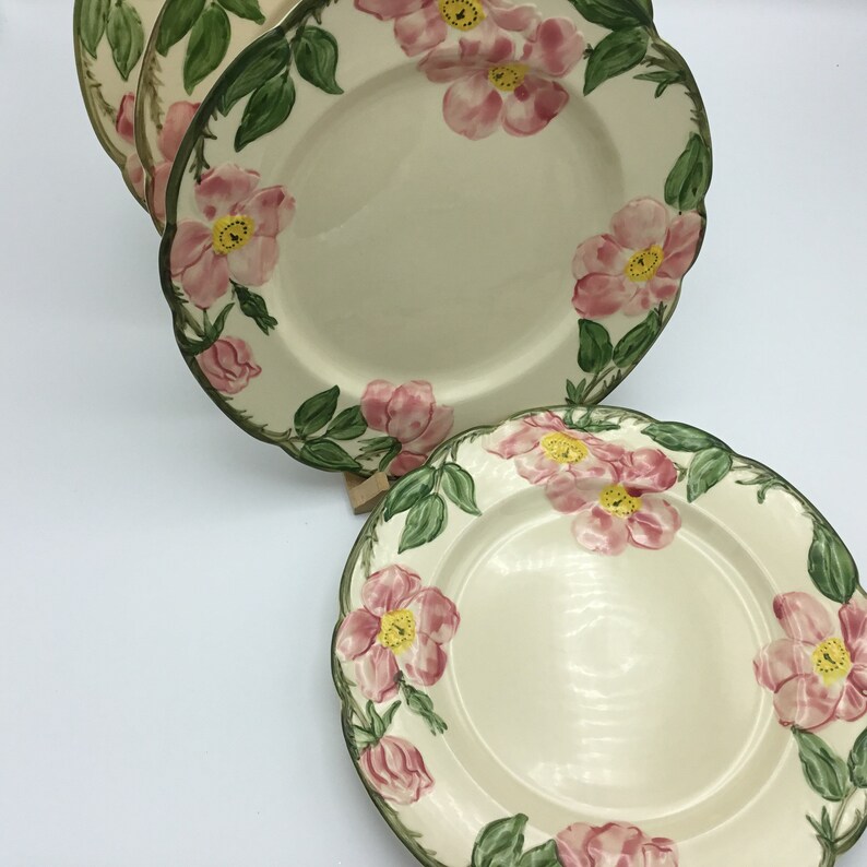 Set of 4 Franciscan \u201cDesert Rose\u201d Luncheon Plate
