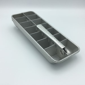 Onyx Ice Cube Tray: Stainless Steel