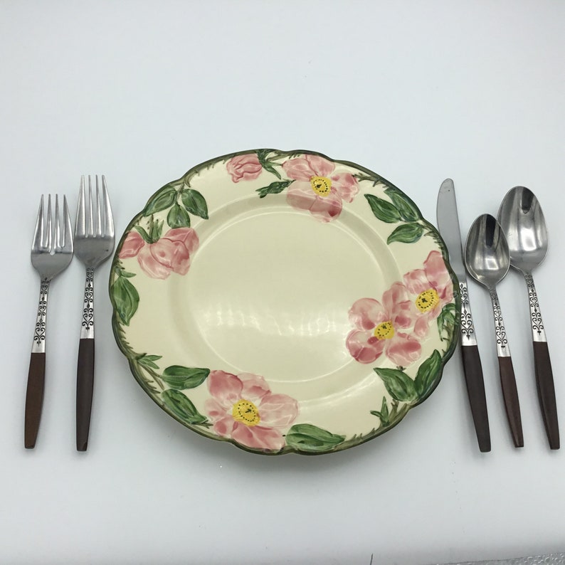 Set of 4 Franciscan \u201cDesert Rose\u201d Luncheon Plate