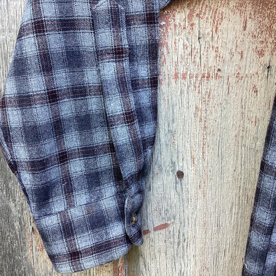 X Large Pendleton Wool  Shirt * Gray Black and Red - image 9