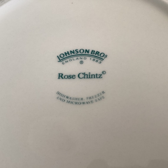9-7/8” Vintage Johnson Brothers England “Rose Chintz” Dinner Plate