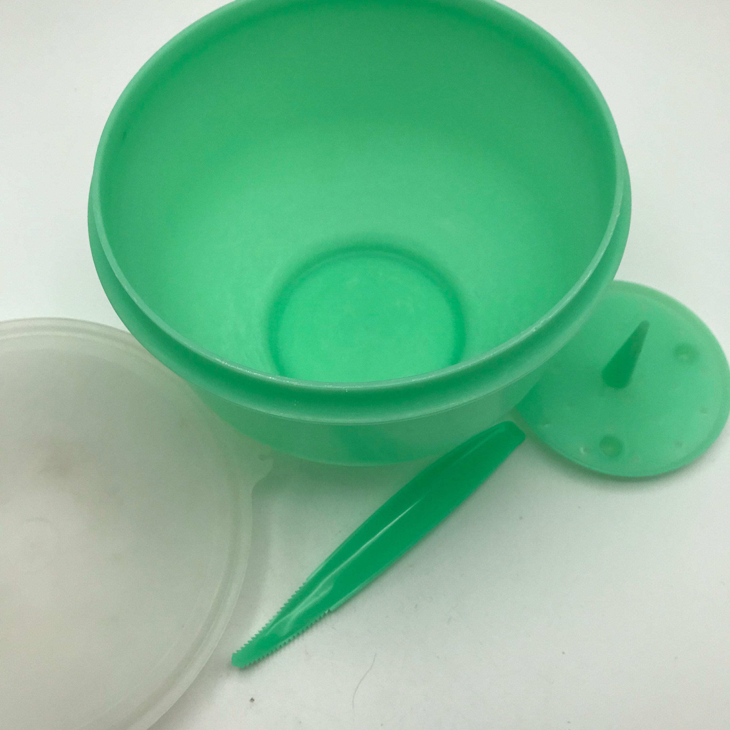 Vintage Tupperware Lettuce Keeper With Coring Tool and Core Spike Jadeite  Green Crisp-it 