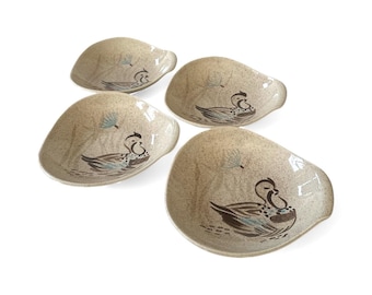 8-1/4” Red Wing ‘Bob White’ Lugged Soup Bowl Set of 4