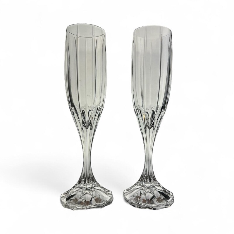 Best HD Pictures about  Mikasa Park Lane Glasses  with No AI Images