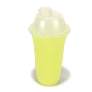 Tupperware 2-Cup Quick Shake Gravy Container: Amzn