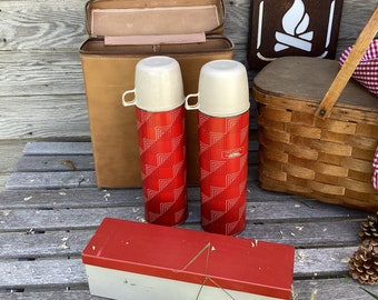 Vintage Insulated Thermos Bottle Picnic Set * Red Plaid