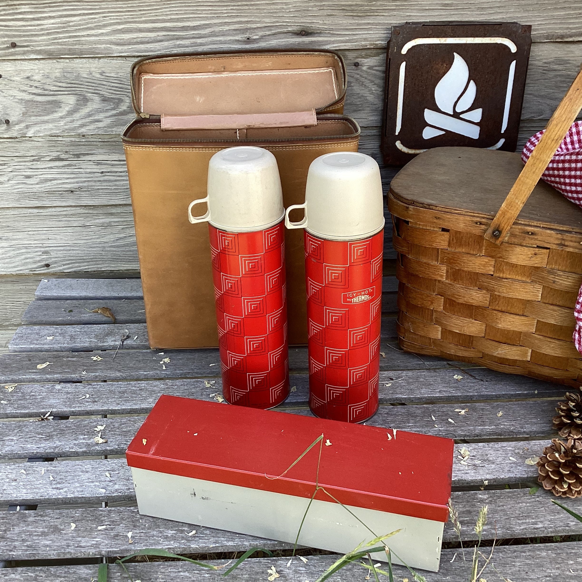 壺　ビンテージ Vintage Insulated Thermos Bottle Picnic Set * Red Plaid - Etsy