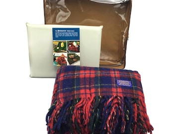 Pendleton Woolen Mills Throw * Classic Wool Plaid Robe in a Bag * Stadium Blanket