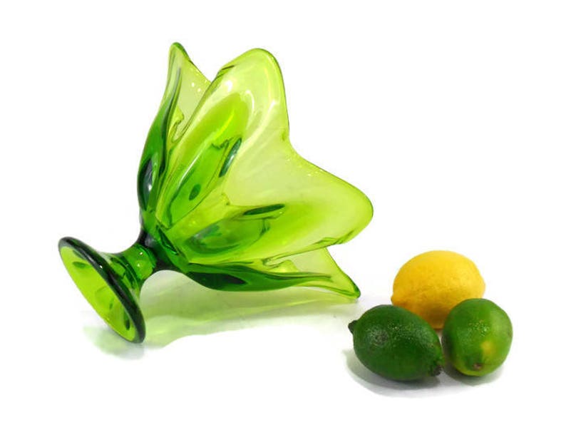 11 Inch Viking Epic Six Petal Lime Green Crimped Compote Footed Fruit Bowl