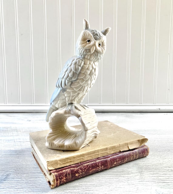 Vintage Porzellan Eule auf Holzscheit Figur - Blau Grau Neutral Woodland Decor