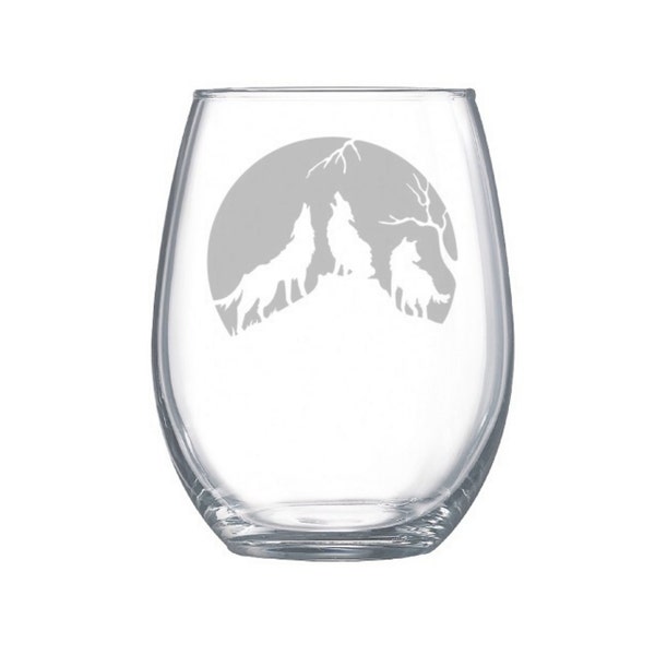 Howling wolves etched glassware, wolves howling at the moon, wolf wine glasses, woodland creatures, nature lover