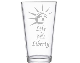 Vaso de pinta con la Estatua de la Libertad: un regalo patriótico para veteranos