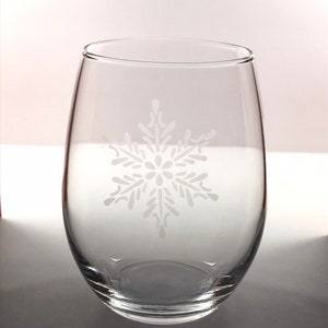 Snowflake Etched Wine Glass Holiday Glassware Winter Wine - Etsy