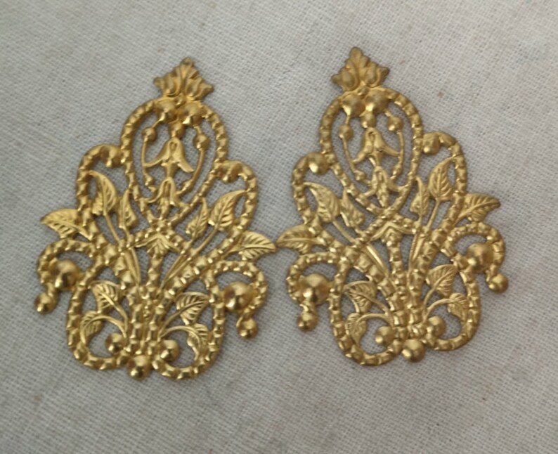 12 pcs of brass filigree charm pendant 35x50mm-raw brass