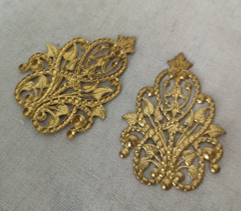 12 pcs of brass filigree charm pendant 35x50mm-raw brass