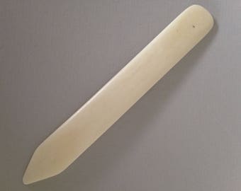 Bone, folding and burnishing tool this toolis designed for creasing folds in paper but also make a great burnishing tool