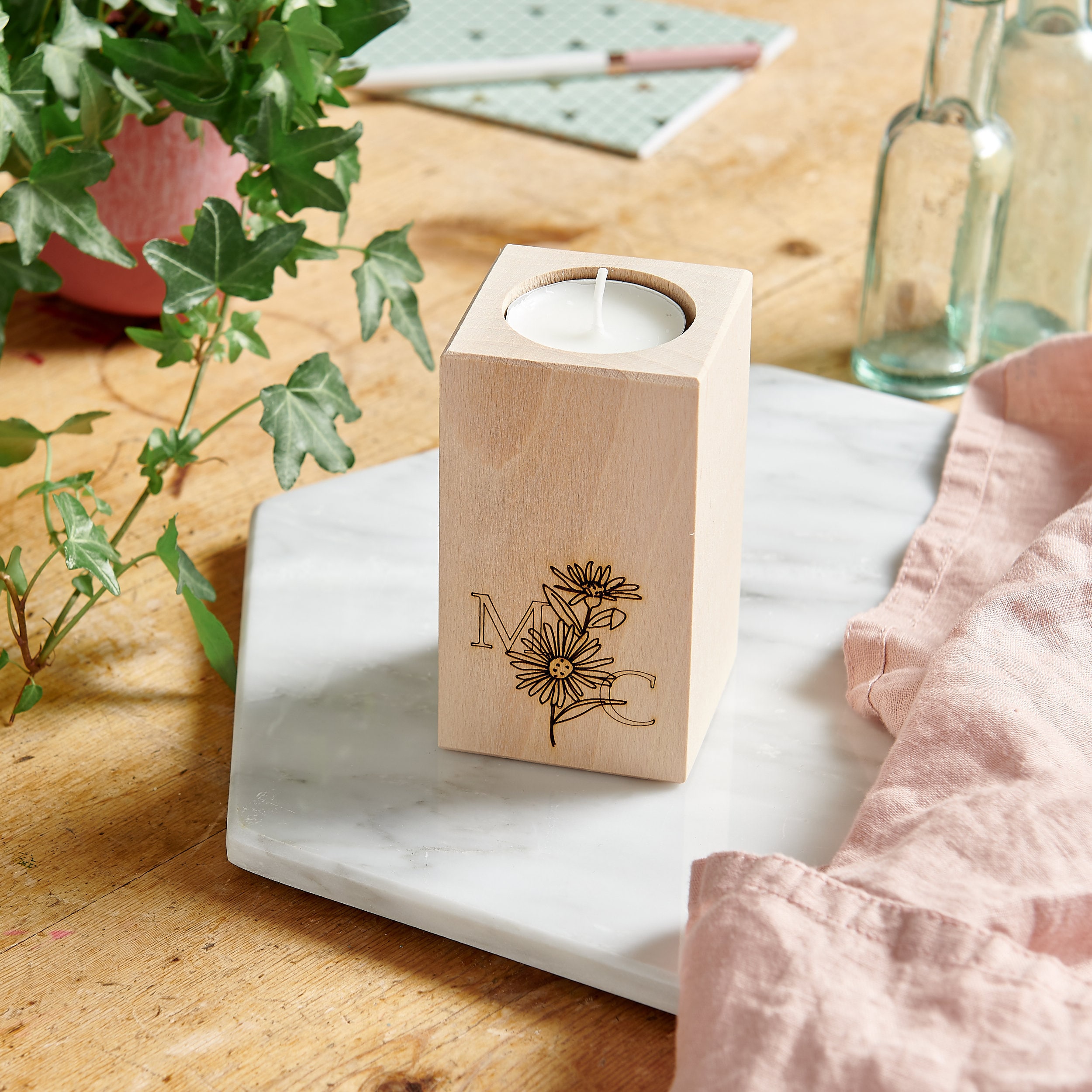 Bougeoir de Fleur Naissance en Bois