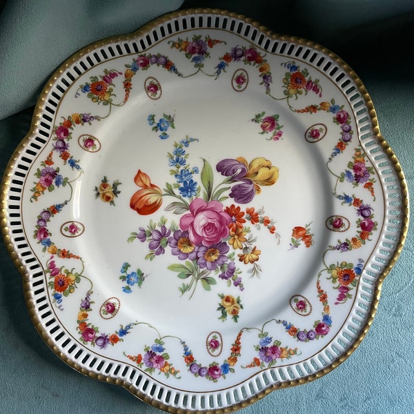 Vintage Ovington's New York Schumann Bavaria Dresdener Art Dinner Plate Porcelain Reticulated Floral Iris