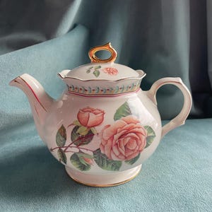 Vintage Sadler England Porcelain Teapot with Pink Roses