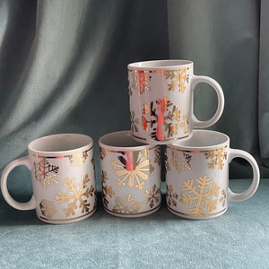 Vintage Aspen Gold Snowflake Coffee or Tea Mugs by Riviera Van Beers for Signature Set of 4