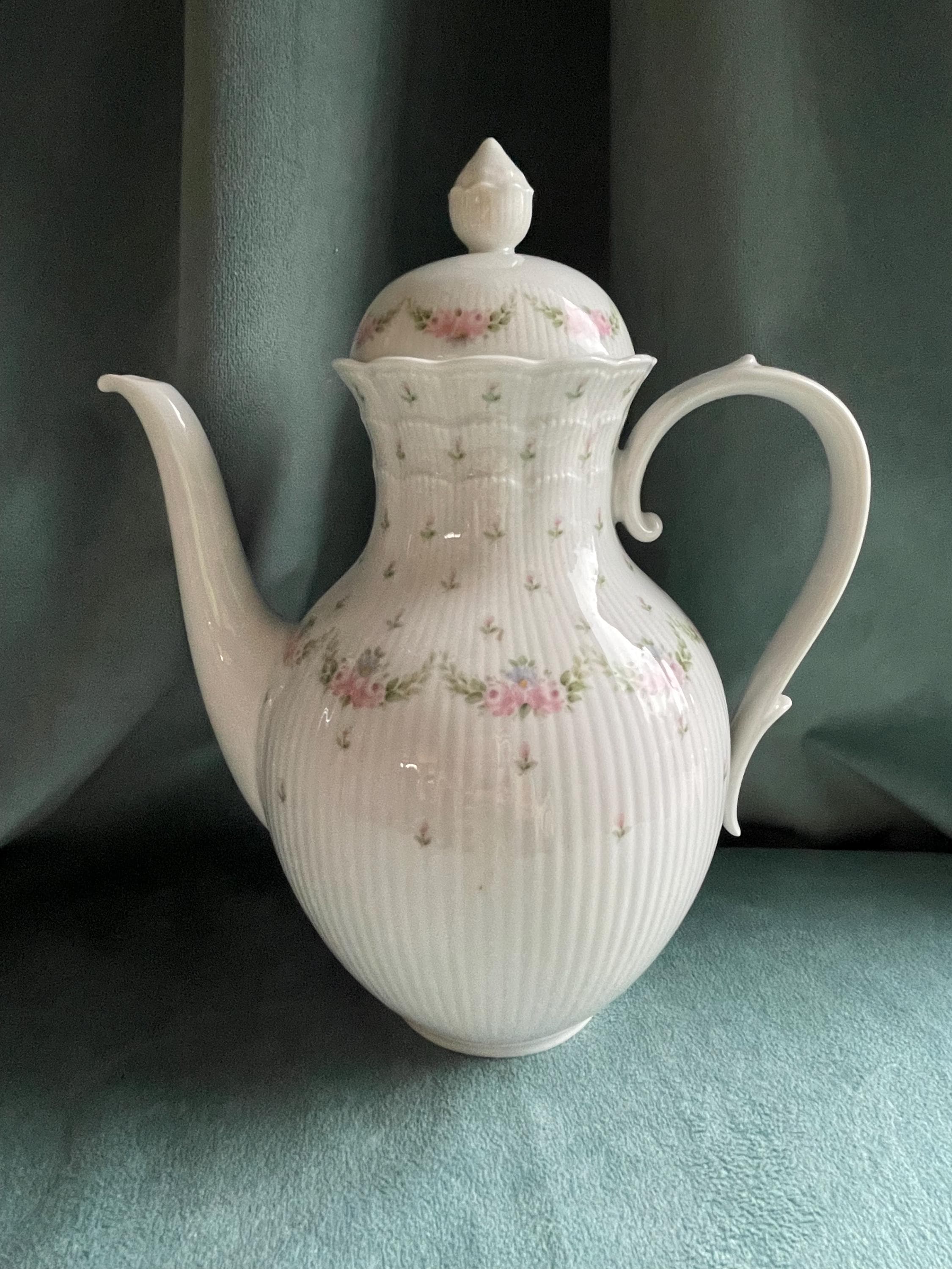 Vintage Kaiser Romantica Porcelain Coffee Set: Floral Marseille