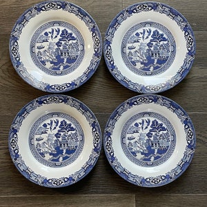 Royal Cuthbertson Blue Willow Porcelain Appetizer or Salad Plates Set of 4