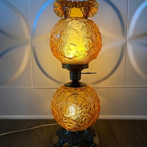 「高評価！」注目のレビュ Wind the With Gone Fenton Vintage Amber Glass Embossed Poppy アンティーク雑貨