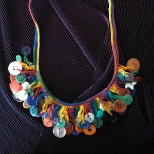 Crochet your own button necklace KIT, please leave your color choice in the message section.