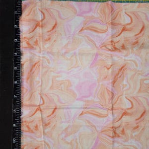 100% cotton Quilting fabric Pre-cut FAT 1/4 yard, 18"x 21/22" pastel peach, pink sherbert faux marble marbled print. DEEPER color than photo