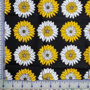 Bold black white & yellow sunflowers. 100% cotton Quilting fabric by the pre-cut FAT quarter (1/4).