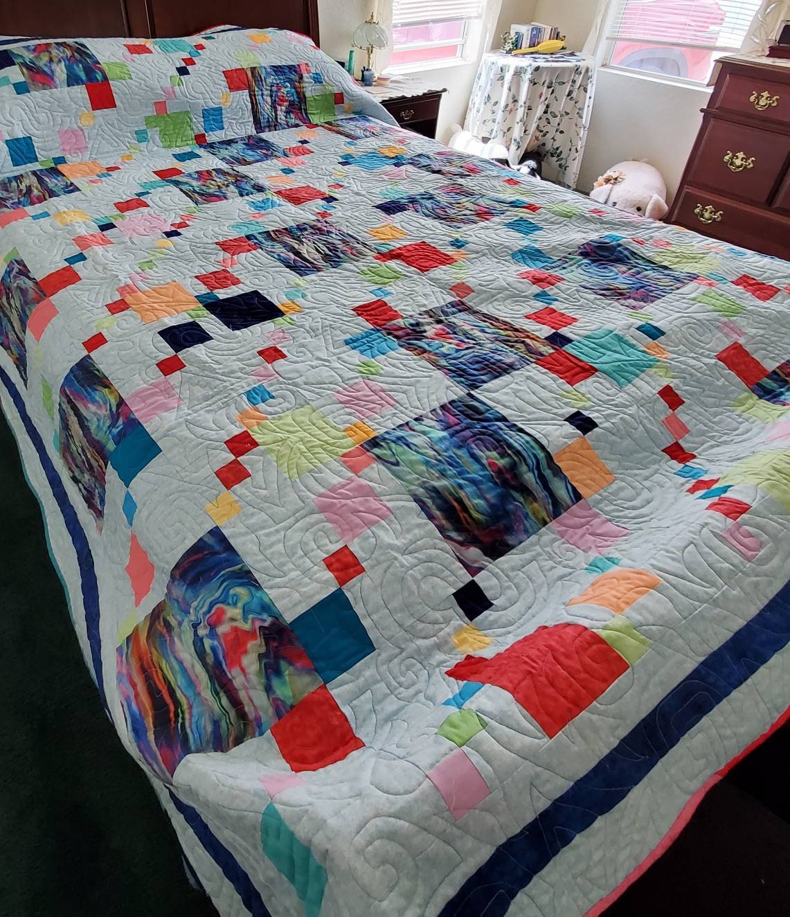 Handmade Queen size quilt. 85x102 machine sewn and quilted. Etsy