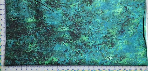 Effervescence Wide - Water 108 Wide 3 Yard Quilt Fabric Back Pack