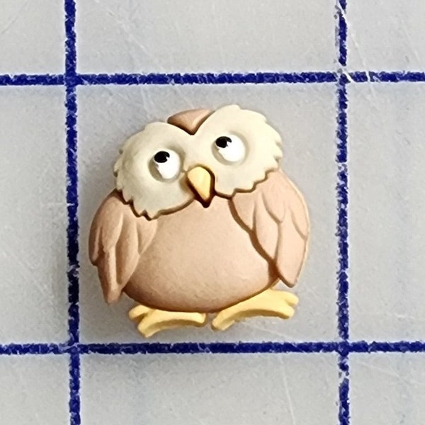 Super cute owl owls.  Nice detail.  3 Fun  shanked shank buttons,  scrap book.  Just too cute. 3D