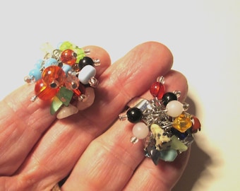 Juego de dos anillos Cha Cha, tamaño 6, ajustables para dedos más grandes, en muy buenas condiciones para regalar.