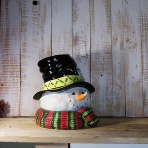 Snowman cookie jar in very nice 3 dimensional gift giving condition to enjoy through the Holidays and beyond