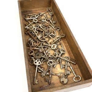 Antique 1800s Keys - Old Rusty Iron Zinc Keys