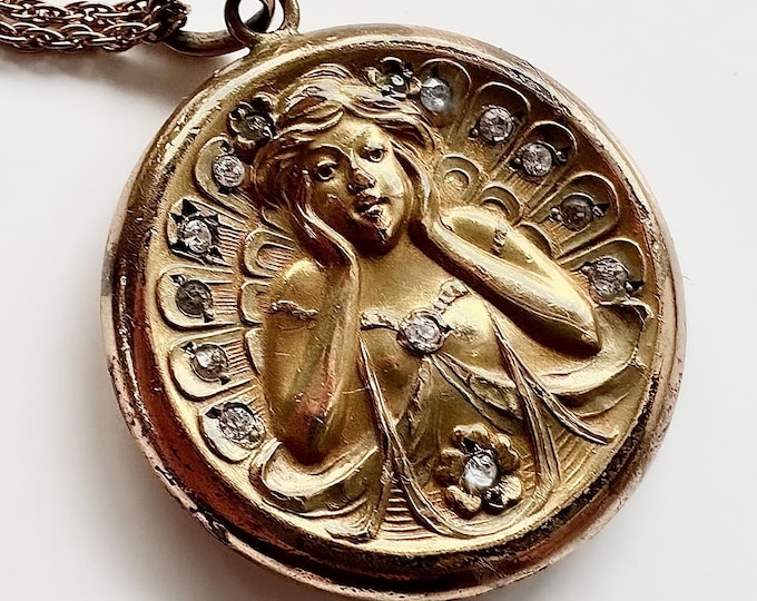 Antique Art Nouveau Gold Filled Repousse Elegant Lady Locket Necklace