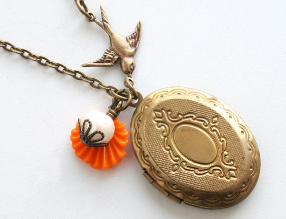 Vintage Jewelry Lillian's Fine Jewelry Vintage Locket