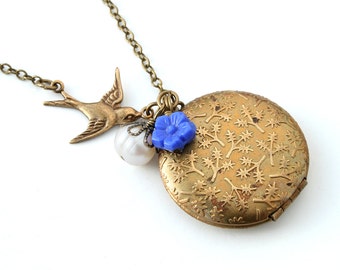 Vintage Locket Pendant Necklace Gold Round Locket Pendant Charm Statement Necklace Bird Blue Flower White Pearl Bead Gift For Her