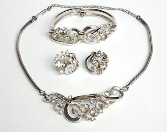 Trifari Promenade Necklace Bracelet Earrings- Trifari Parure- 1952 Trifari Ad – Alfred Philippe Trifari – Book Set - Vintage Jewelry