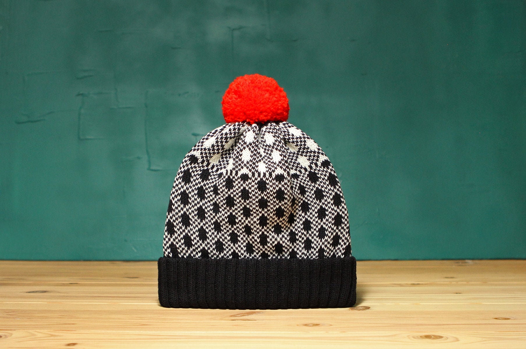 black women's pom beanie hat