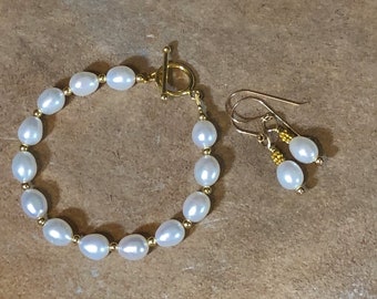 White Freshwater Pearl Bracelet, 14K Gold & Gold Vermeil, June Birthstone, Minimalist, gift for Her/@ IndigoLayne