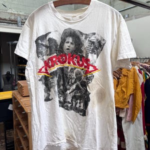 Krokus T Shirt - Etsy